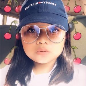 Meet your Posher, Maridelle